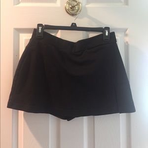 Black tennis skort